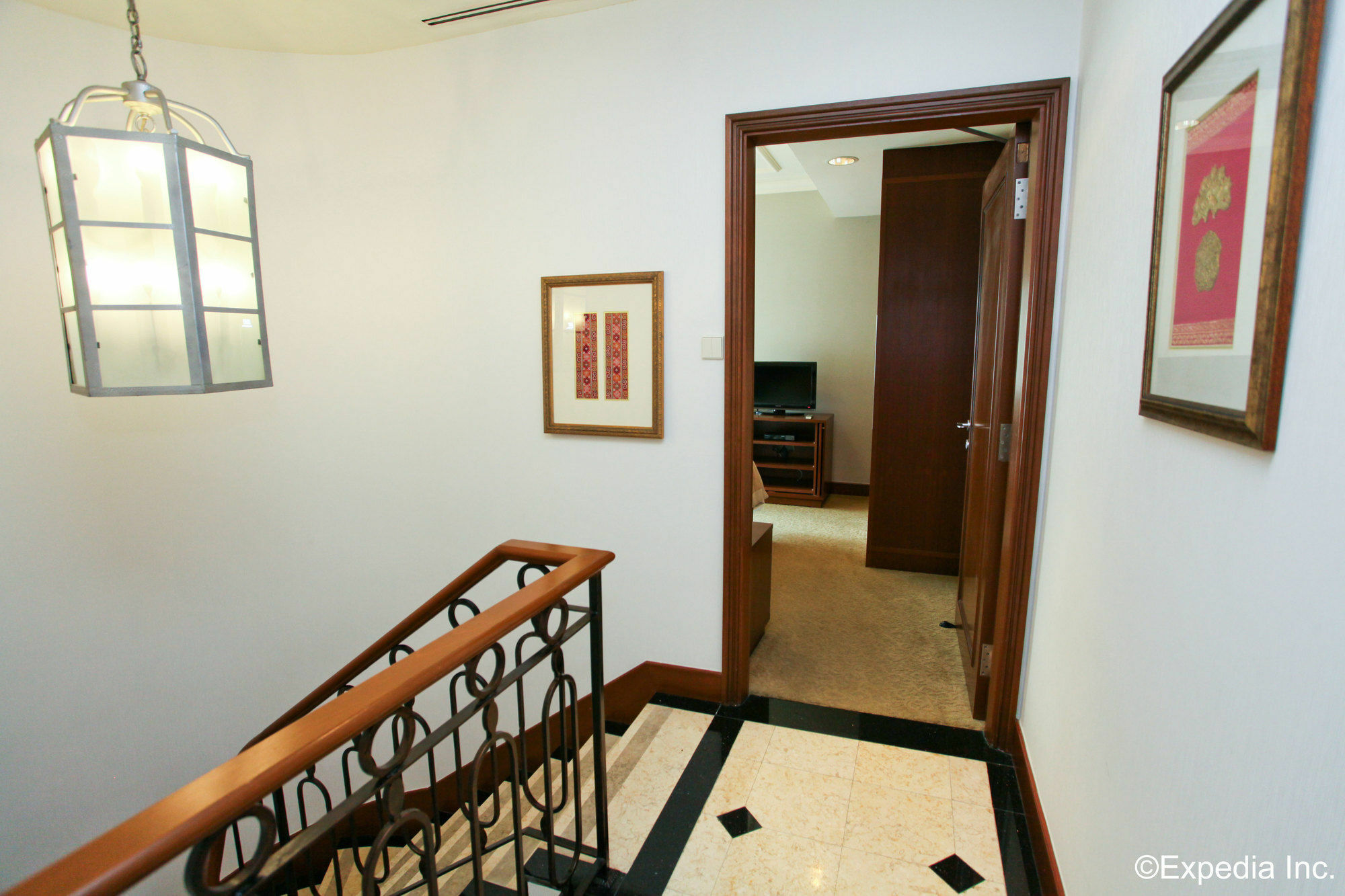 Treetops Executive Residences 5* Singapura